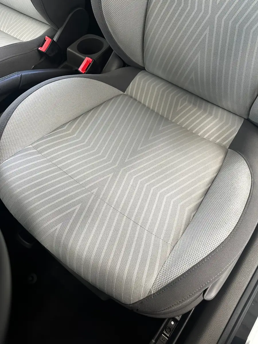Sièges de voiture après detailing